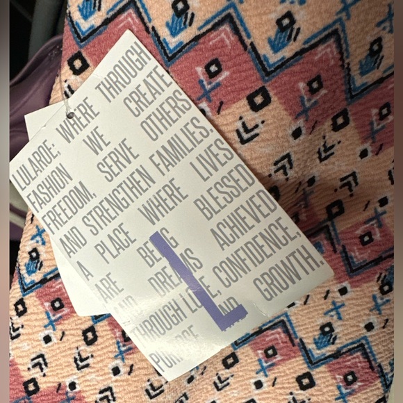 •NWT•L•GORGEOUS PINK UNIQUE PRINT CASSIE PENCIL SKIRT• - Picture 4 of 16